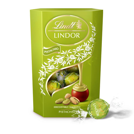 LindtLINDOR Milk Chocolate Candy Truffles, Milk Chocolate with Smooth, Melting Truffle Center, 50.8 oz., 120 Count